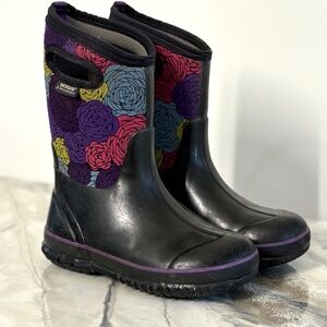 BOGS sz 1 Youth Classic Rosey Colorful Roses Tall Pull On Winter Snow Boots
